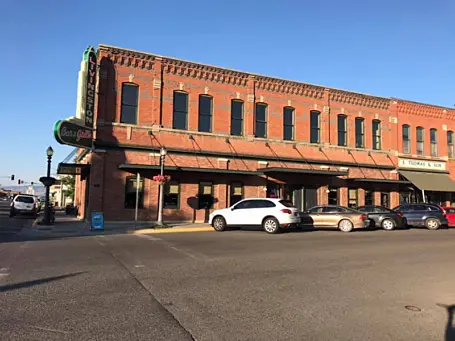 Livingston bar and grill 800 600 c1