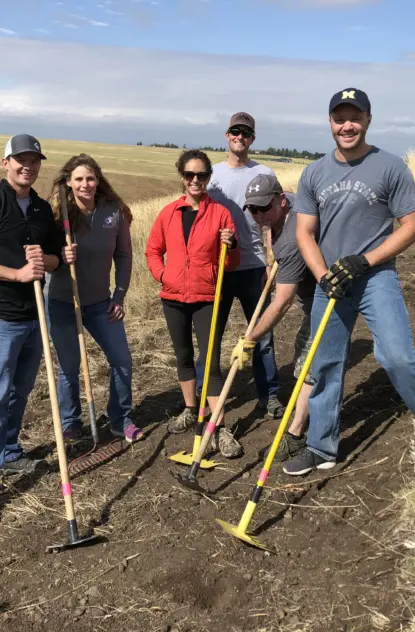 10 Ways to Volunteer in Bozeman