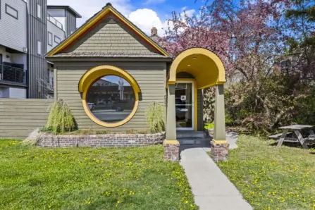 The Round Window House on East Mendenhall Is for Sale