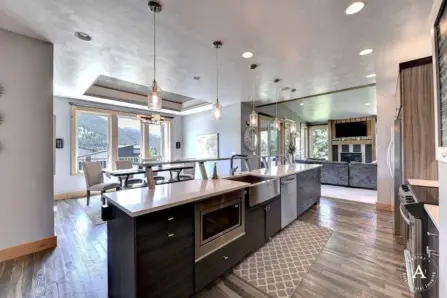 4f95d005b2a7df3f073d33bccc1982f3l m0xd w1020 h770 q80