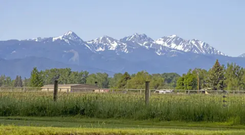 Ground spanish peaks view