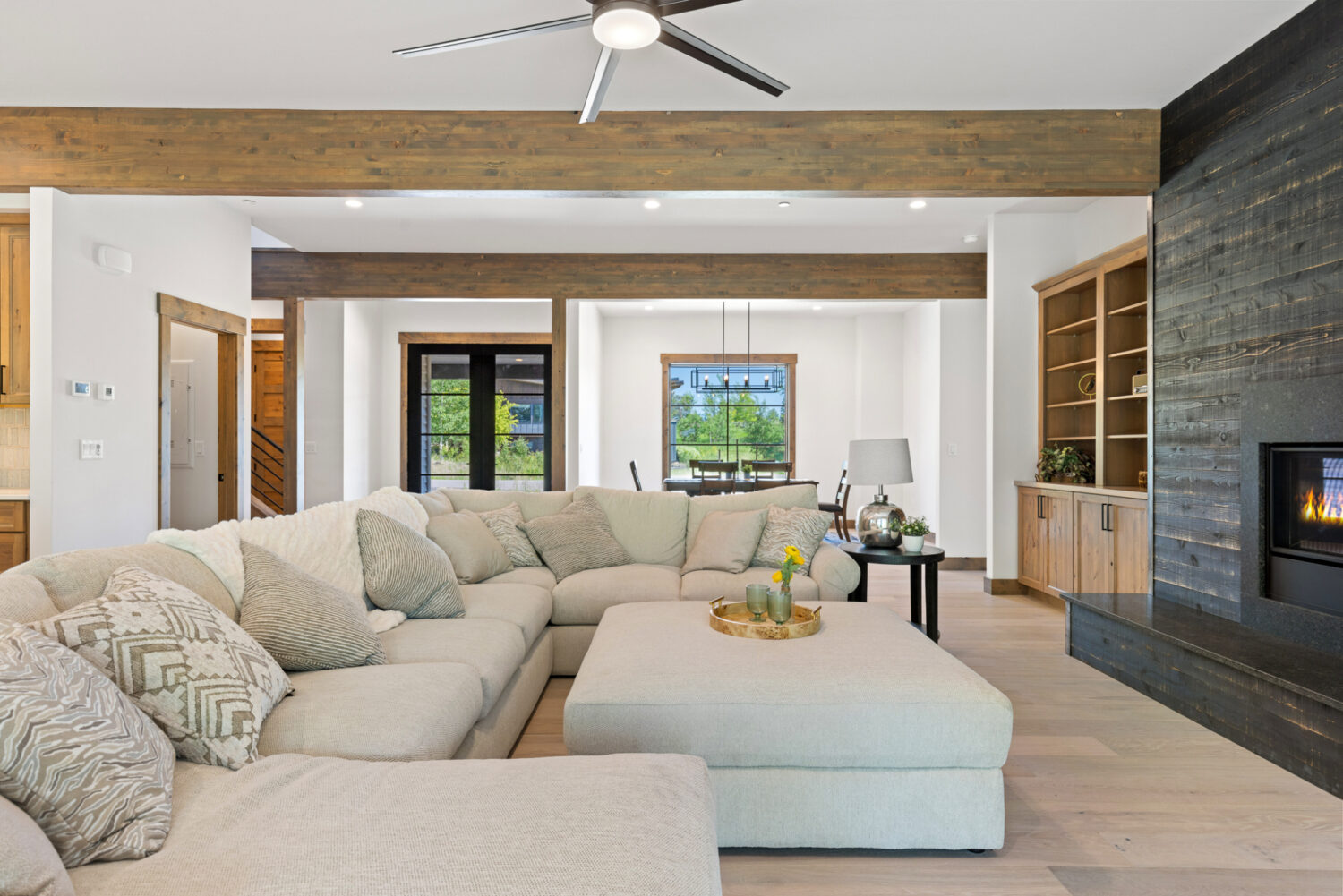 33 Leachman Interiors 14 12